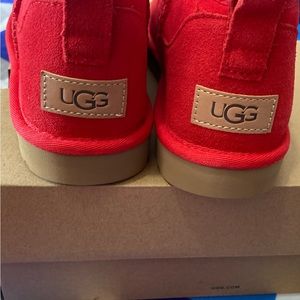 Hello, it is a brand new ugg shoes for women,